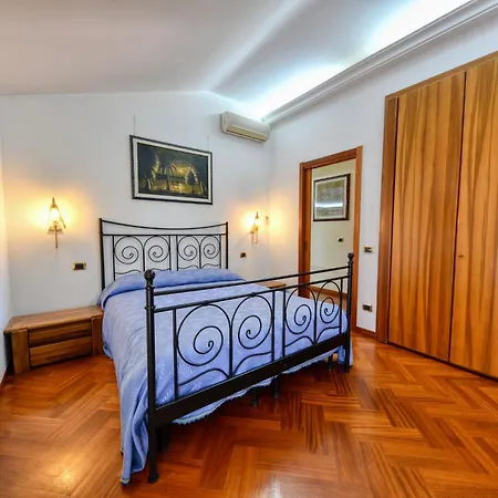 Vella By Interhome Syrakus